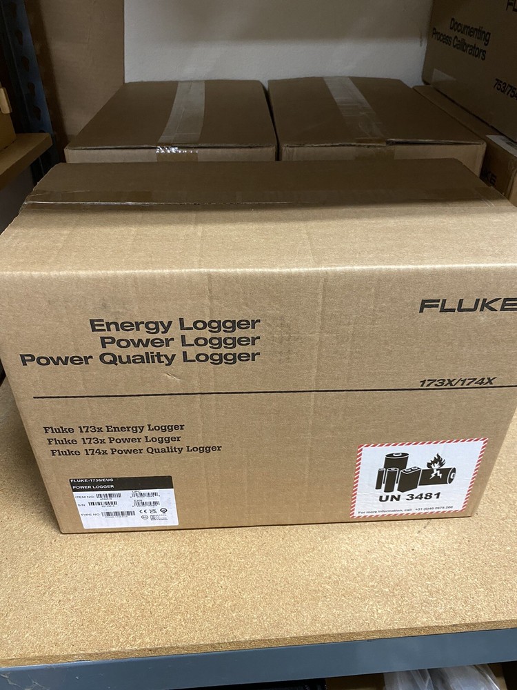 Fluke 1738/EUS New Advanced Power Logger Complete with Probes