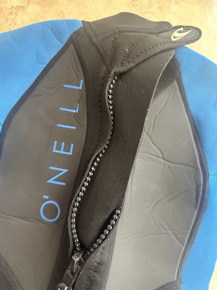 O'Neill Kid's Wetsuit - Size 8