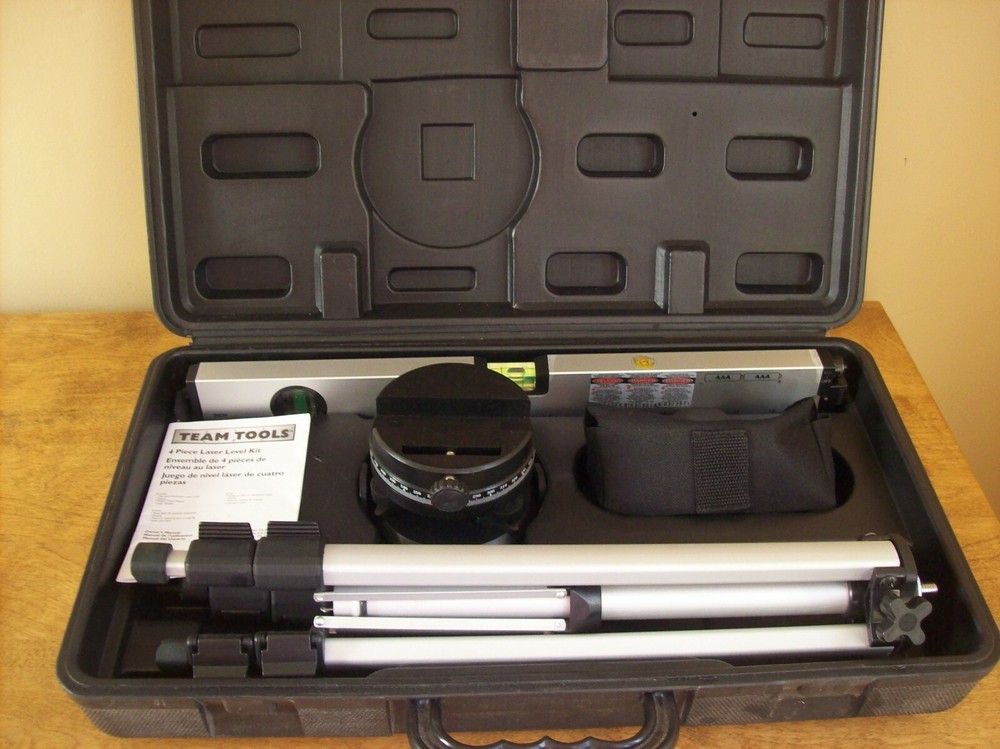 Team Tools 4 Piece Laser Level Kit. NEVER USED.
