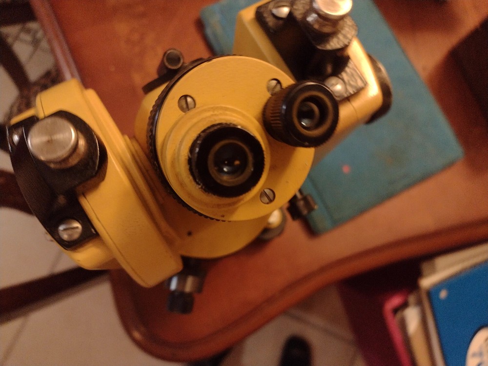 TOPCON Theodolite TL-20DE