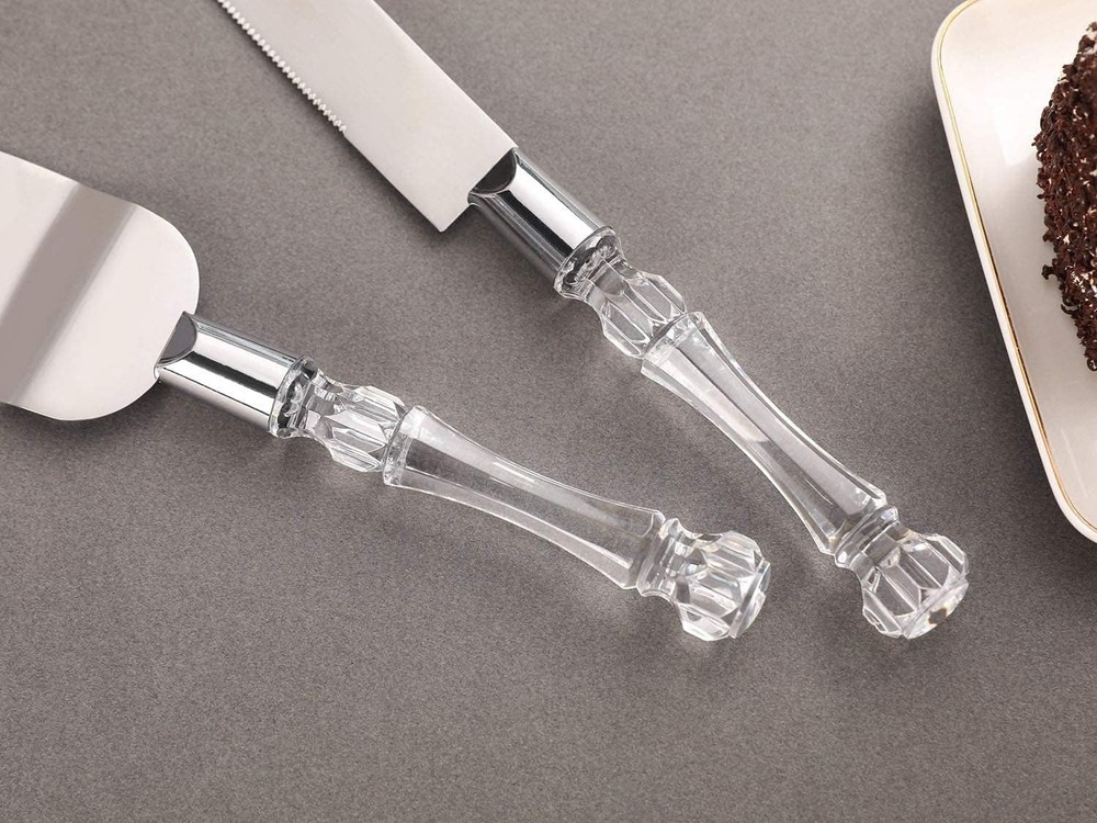 Elegantly Engraved Mr & Mrs Wedding Cake Knife Set – Timeless Silver Classic