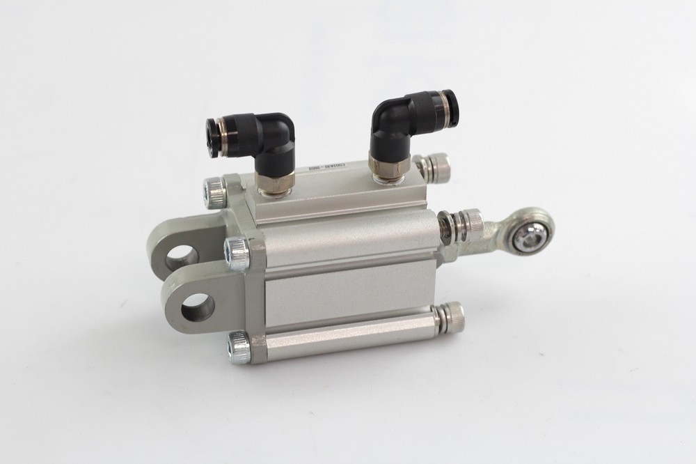 SMC CDQ2D32-20DZ Pneumatic Cylinder