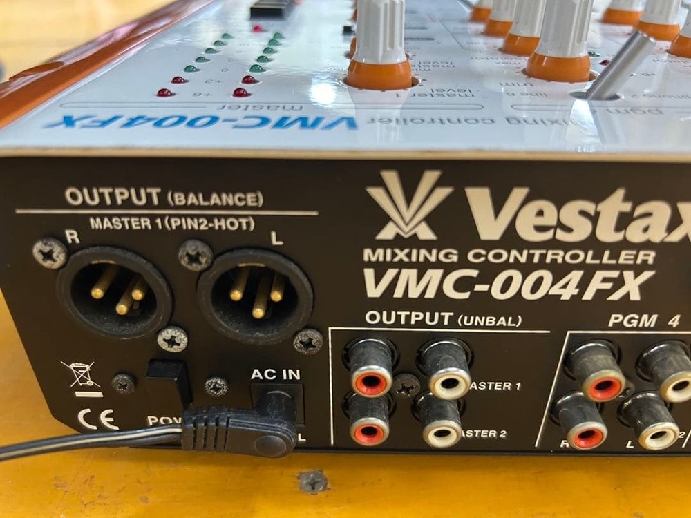VESTAX VMC-004FX DJ Mixer Controller - Power Tested Only Junk