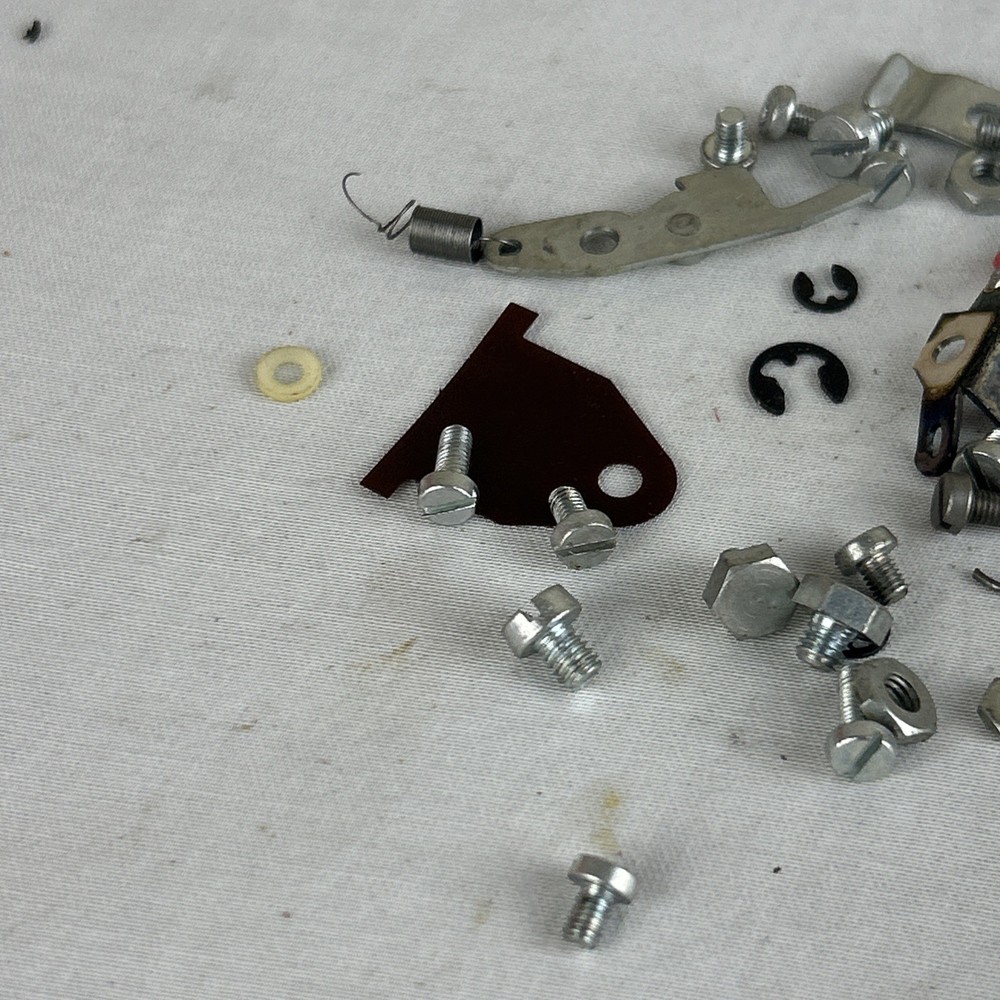 Dual 1019 Miscellaneous Screws