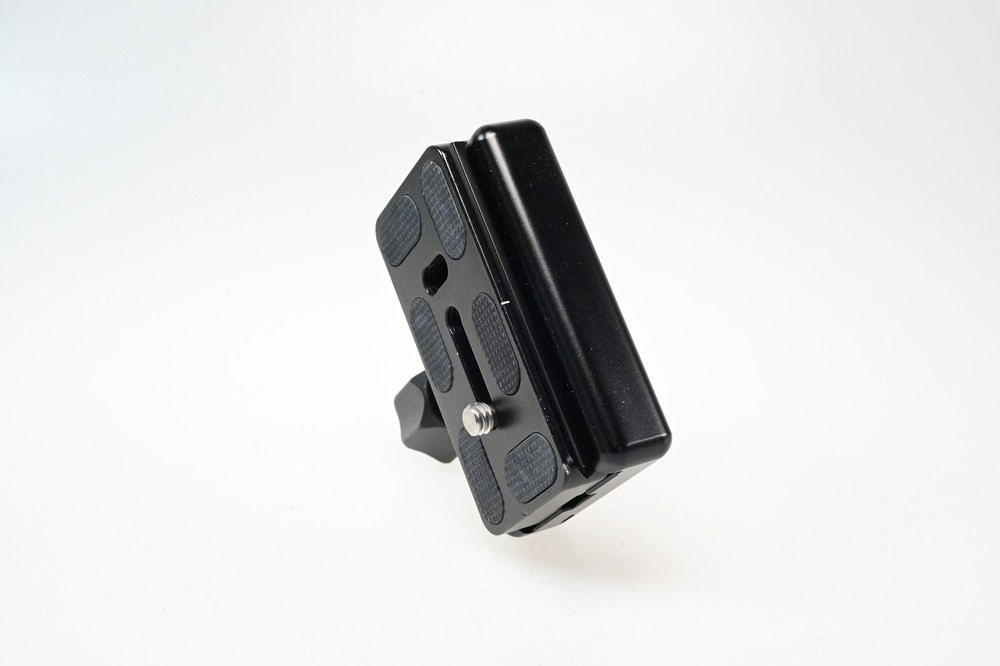 Induro QRT70 Quick Release Adapter #G303