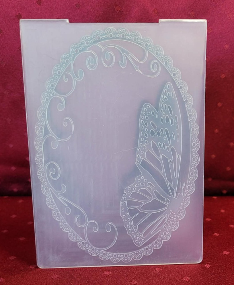 Butterfly in oval embossing folder- Generic
