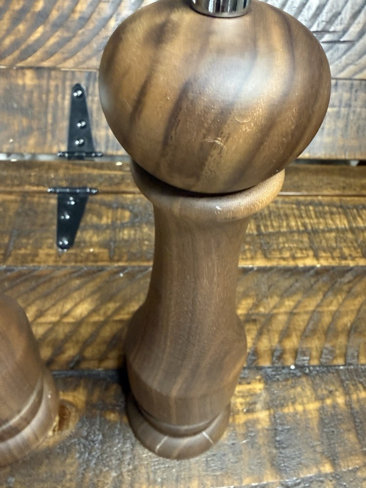 Williams Sonoma 9" Walnut Salt & Pepper Mill Set, MSRP $175 Open Box