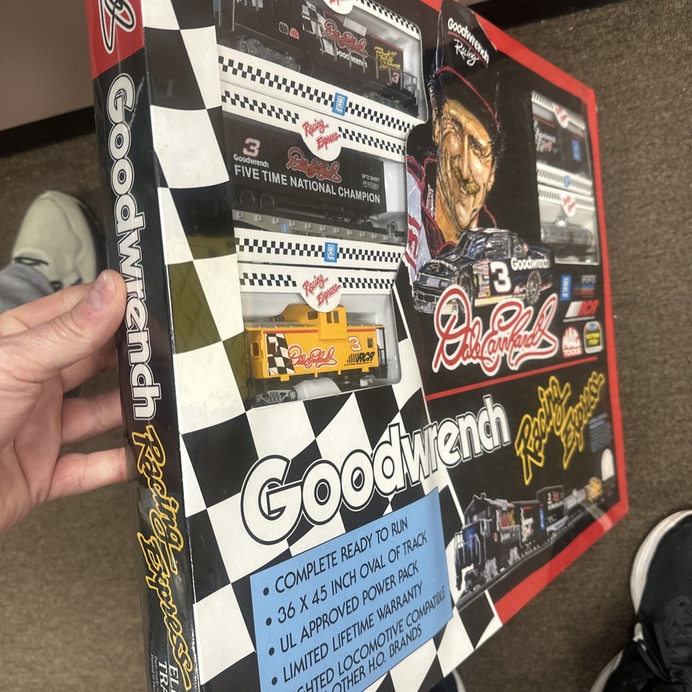 Dale Earnhardt Goodwrench Racing Express model train set