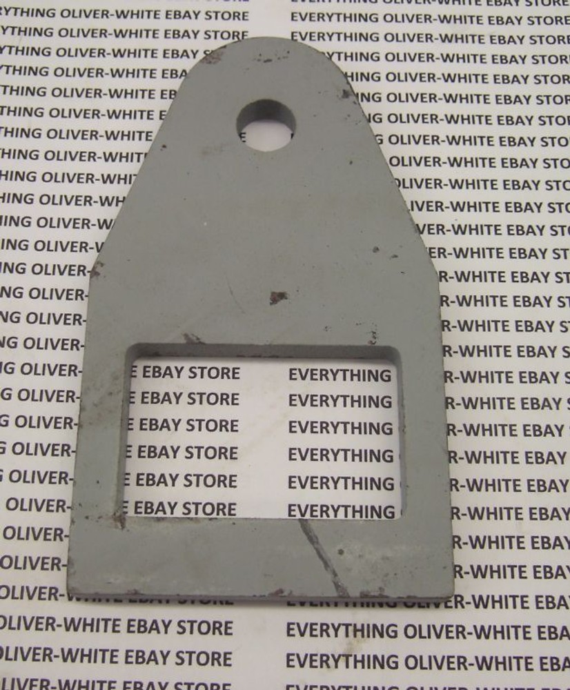 OLIVER WHITE TRACTOR DRAWBAR ROLLER END PLATE SUPPORT