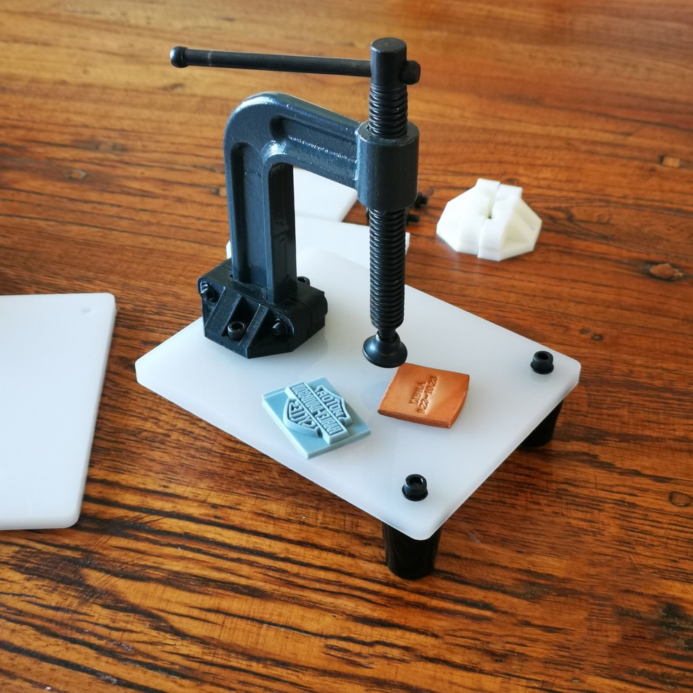 Custom made Solid Brass Stamp Leather Craft Woodwork Cake Stamping DIY Tools