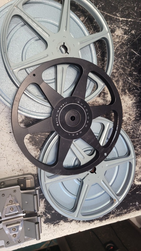 READ Bell & Howell Compatible 8 mm/Super 8 Autoload projector Model 466A READ