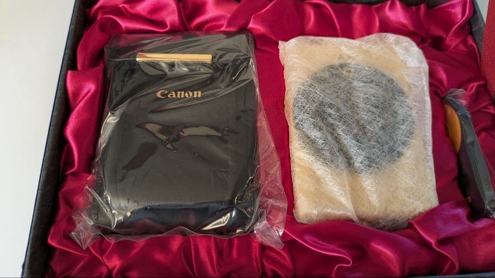 Canon Camera Ixy Limited Version 60Th Anniversary