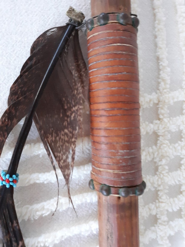 Tomahawk with Smoking Bowl - age Ax - Beads, feather & Studs - AX