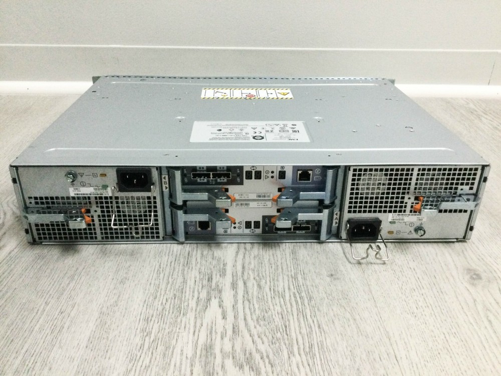 EMC SAE VNXB6GSDAE25F 25 2.5'' Bay SAS Storage Array No HDD