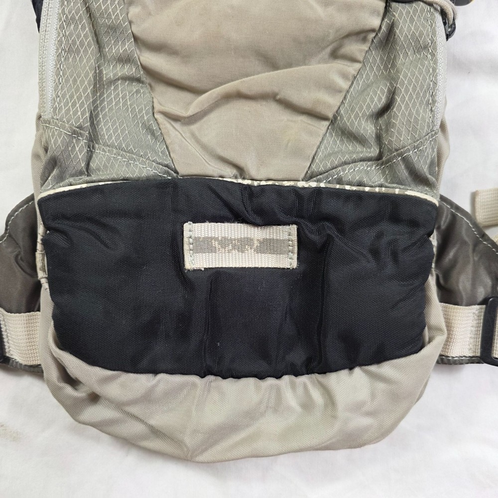 CamelBak Magic Womens Hydration Gray Backpack Camping Hiking Outdoors Casual