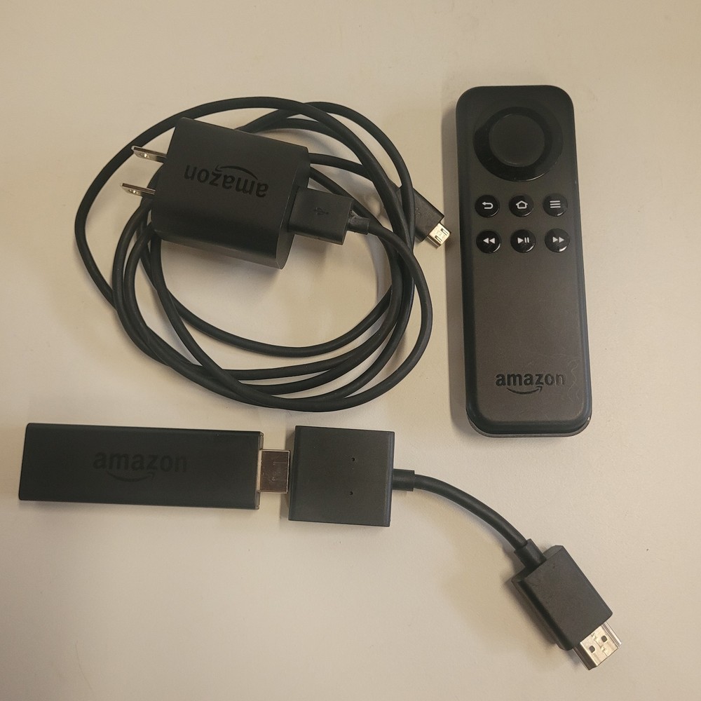 Amazon Fire Stick HD CE0700 complete with Wiring and Remote