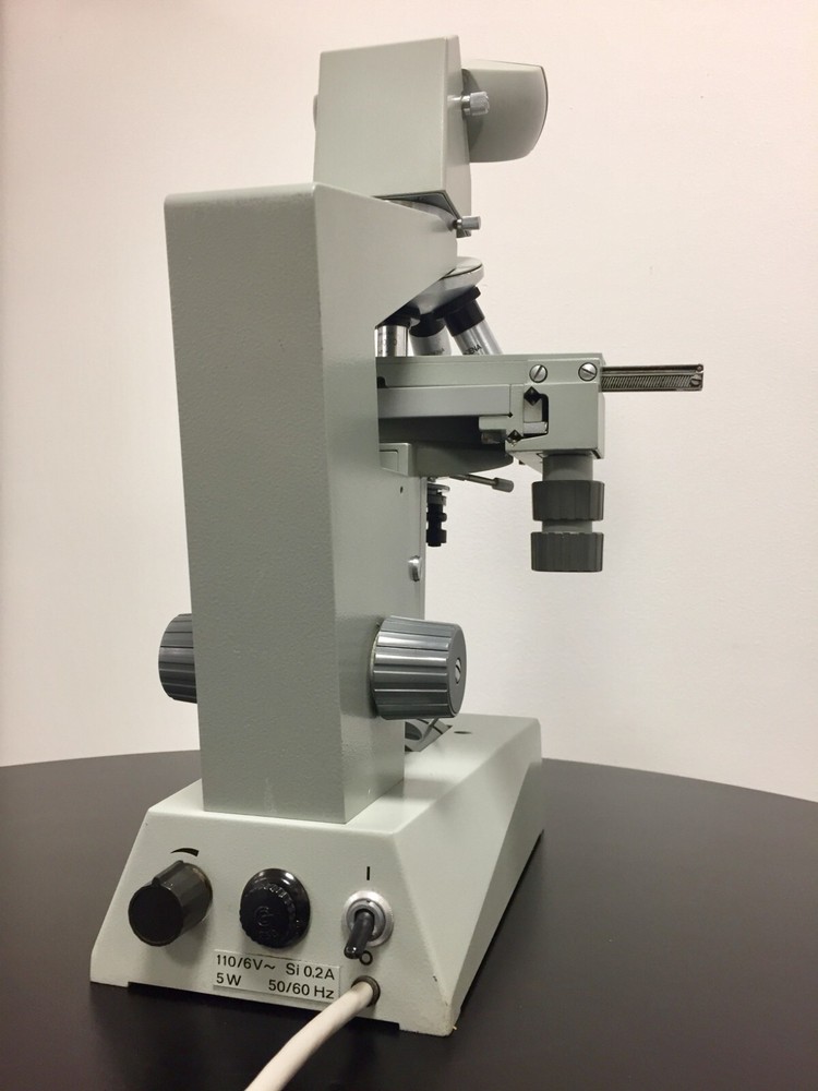 ZIESS ausJENA Microscope with 4 Objectives and light source