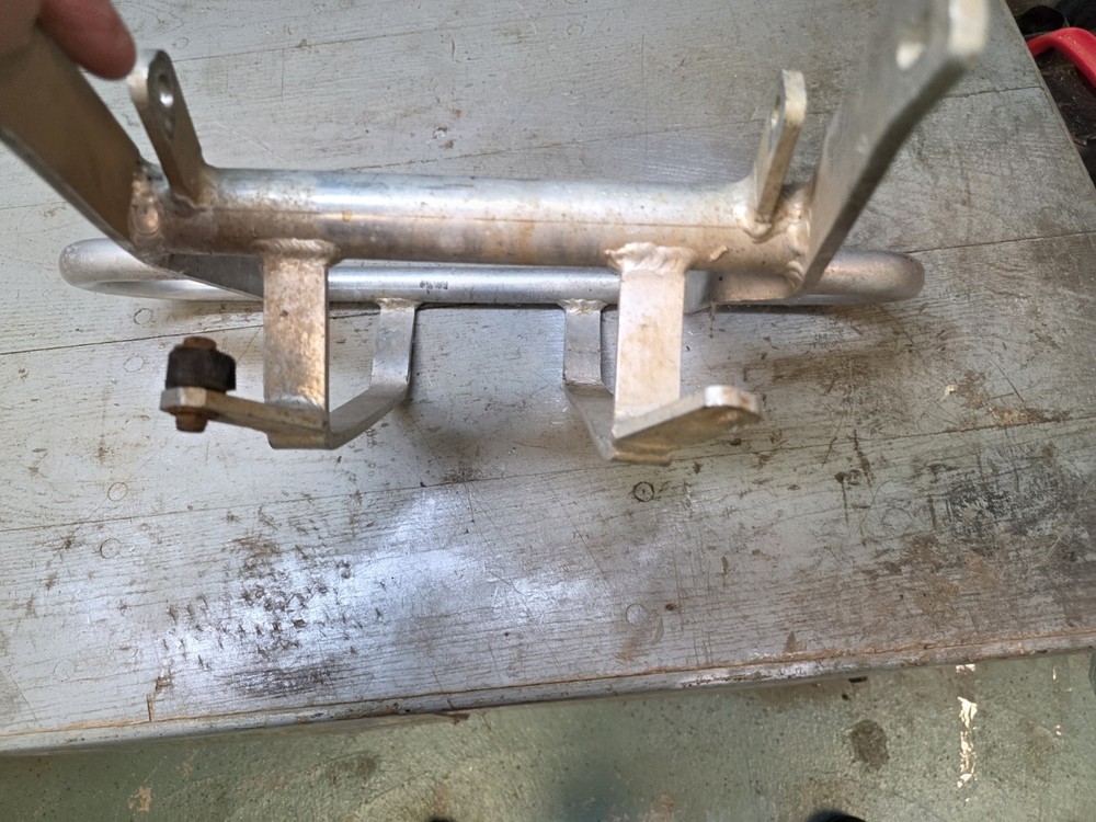 AC racing six pack rack