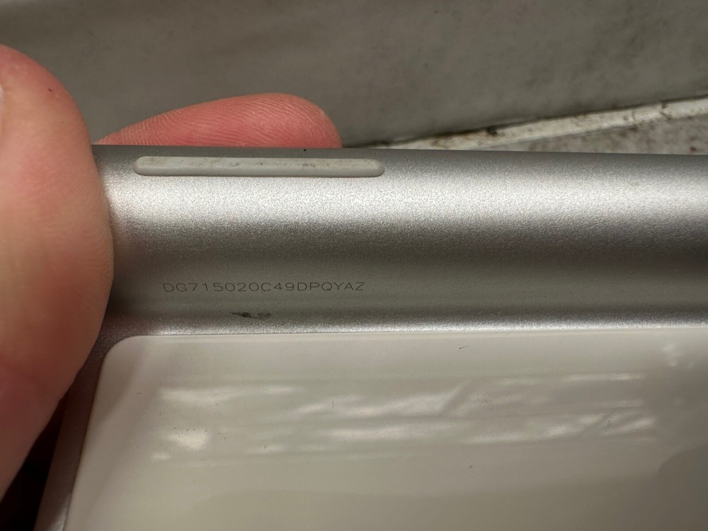 Genuine Apple Wireless Bluetooth Keyboard Model A1314