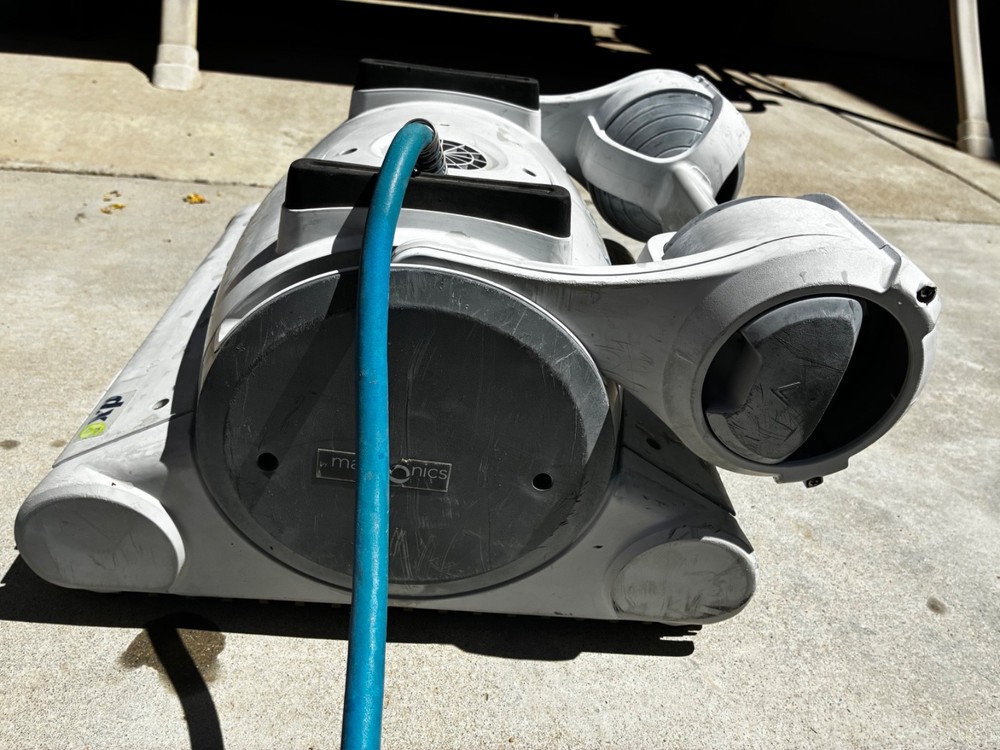 Maytronics Dolphin DX6 Robotic Pool Cleaner