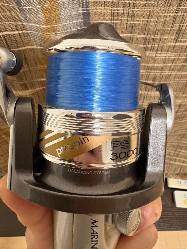 Marine Spinning Reel with Balancing System, 3000 Size, Blue Spool