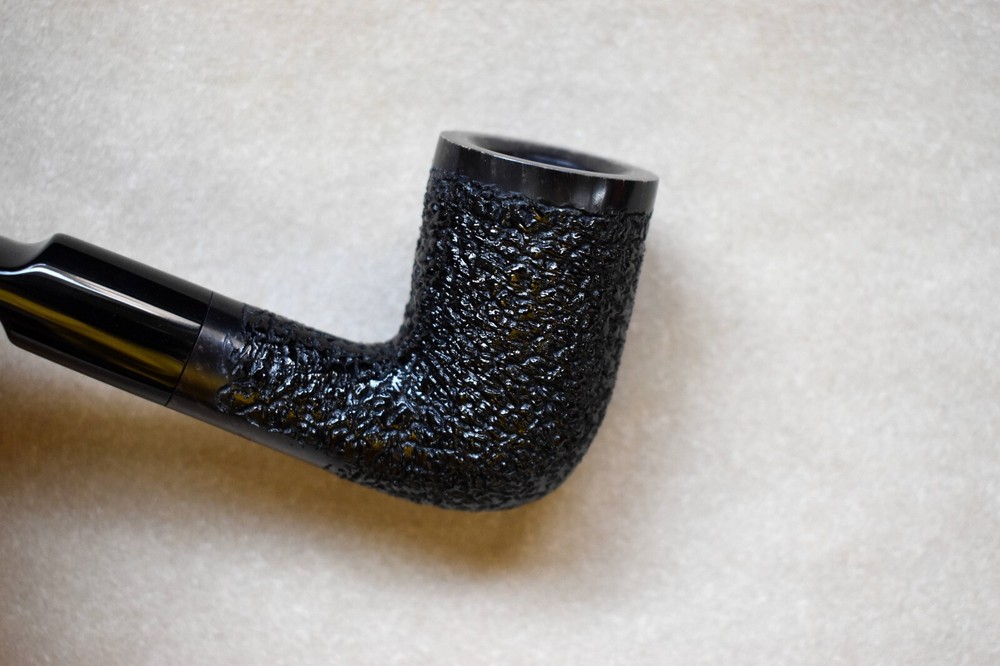 Moretti Pipe Black Rusticated Freehand