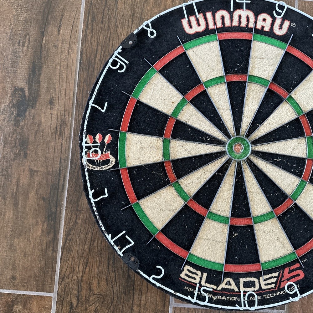 Winmau Blade 5 Dart Board, Pub Bar, Professional