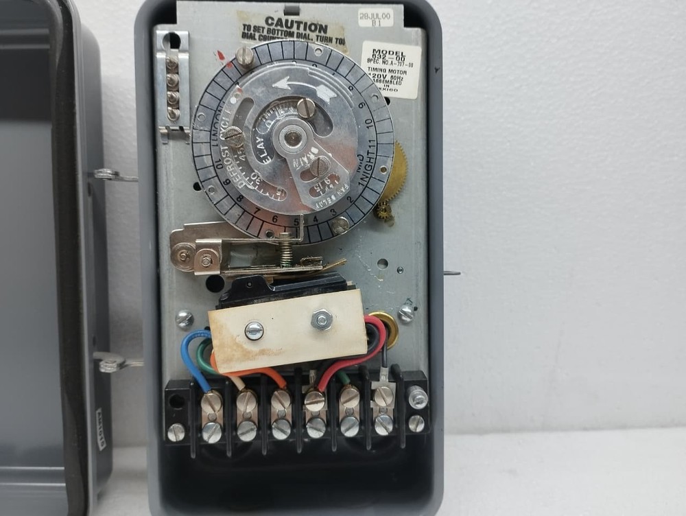 PARAGON 632-00 Defrost Control Timer 10A 120VAC USED