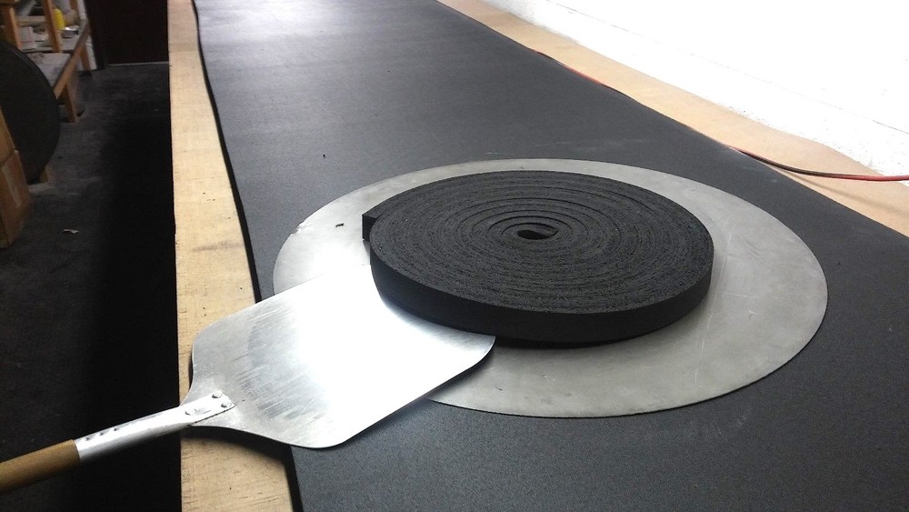 Neoprene Solid Sheet Rubber Flex Strip 1/8" Thick x 1" W x 60-Ft 1-Pc Roll 60D