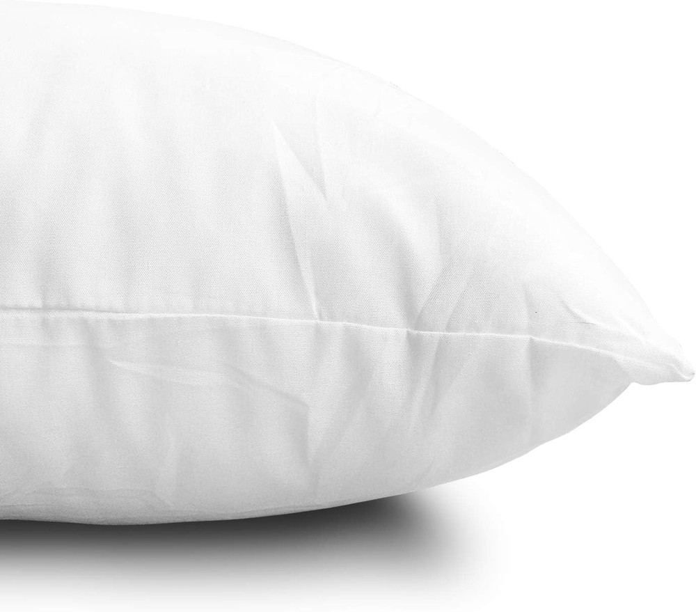Throw Pillow Inserts Set of 4 Lightweight Down Alternative Polyester Pillow New