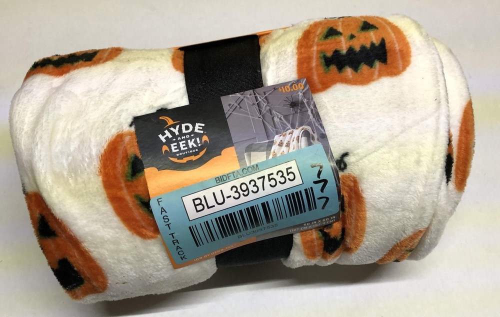Pumpkin Printed Plush Throw Blanket 50x60 Hyde & EEK Jack O Lantern Halloween