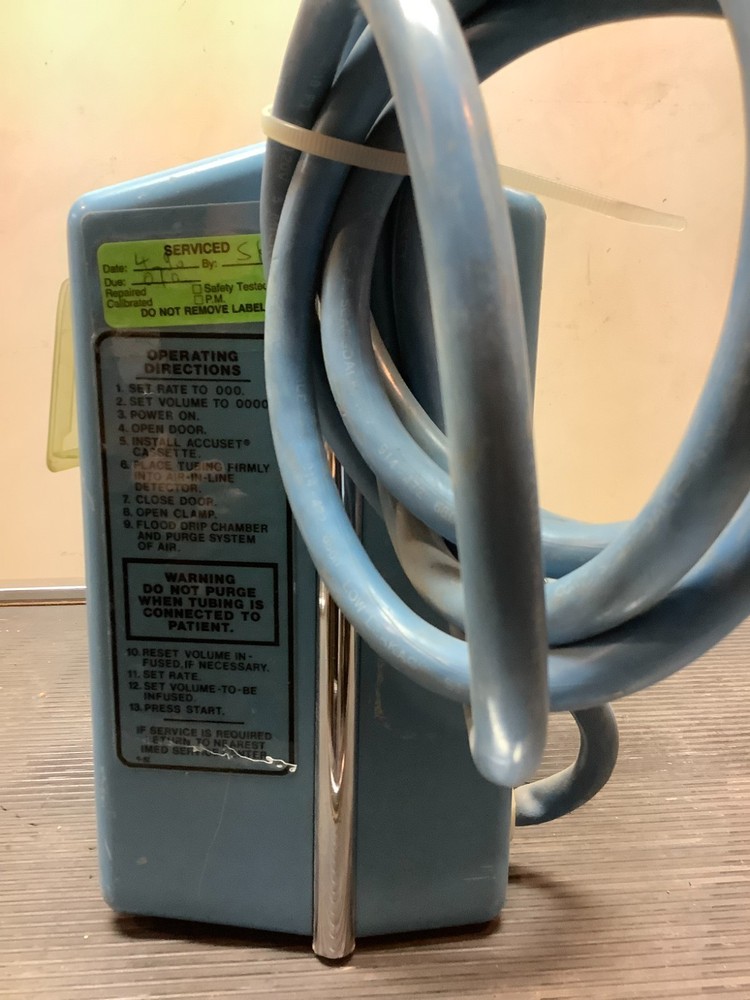 IMED 960 Volumetric Infusion Pump Powers On and beeps