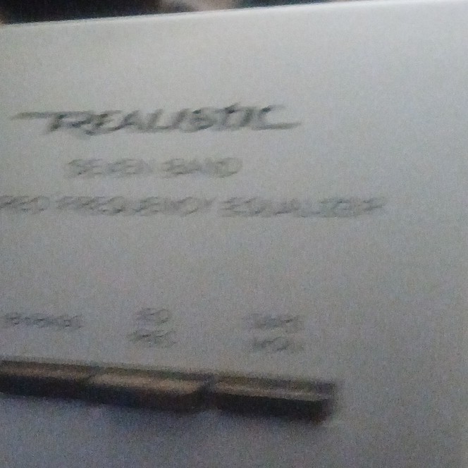 Realistic 31-1989 Seven Band Stereo Analog Equalizer Silver RCA Inputs Outputs