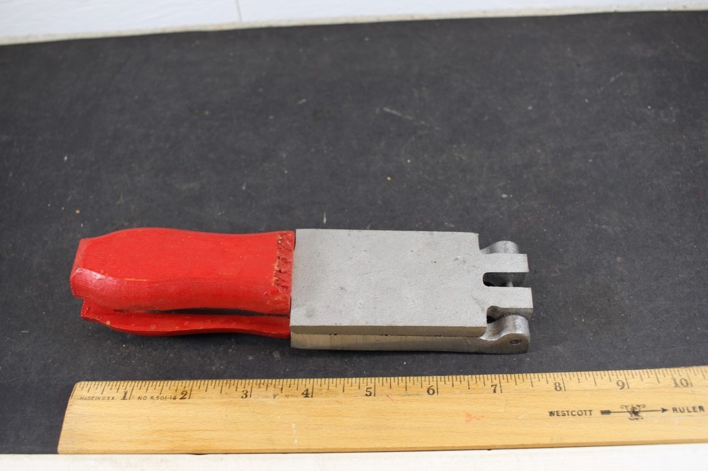 Herter's Inc. Model 4F2 Jig Head Mold