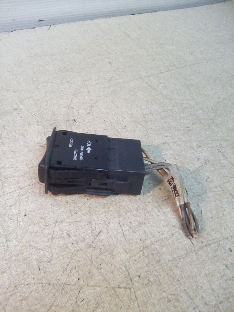 Mack 1MR4341AM31 Headlight Switch W/ Connector