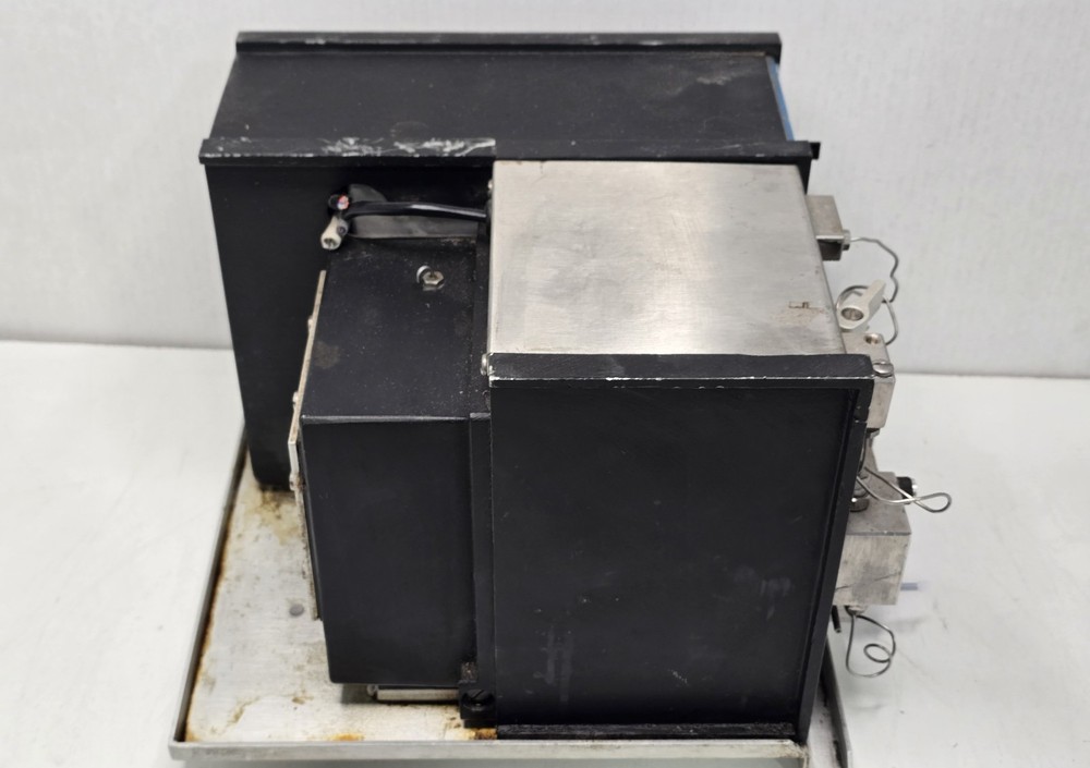 Waters Associates Solvent Delivery Chromatography Pump M-6000 Two Heads Untested