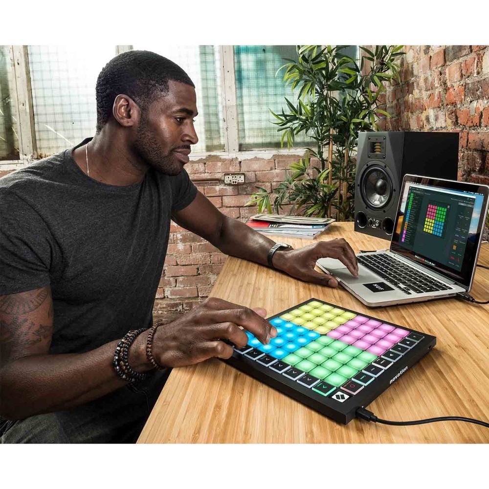 Novation Launchpad X Audio Recording Grid Controller for Ableton Live w Case