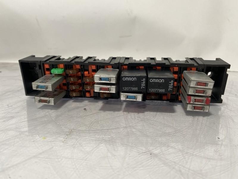 2002 International 4300 Fuse Panel (628-10897)