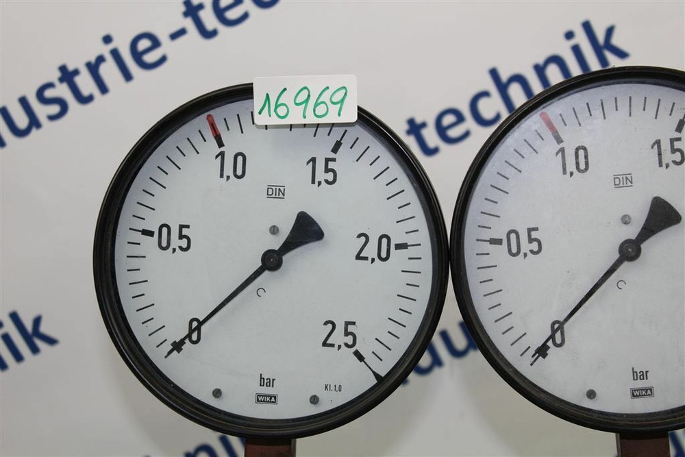 WIKA DIN Pressure Gauge