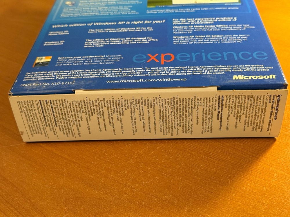 Vintage Microsoft Windows XP Professional Upgrade w/ SP2 - Mint