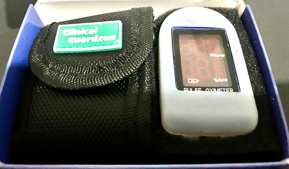 ClinicalGuard CMS-50DL Fingertip Pulse Oximeter