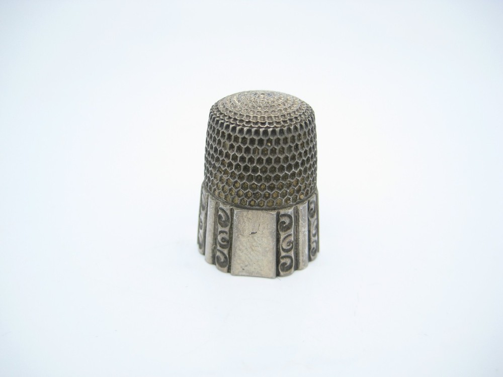 Antique Sterling Silver Sewing Thimble Scroll Linear Design Size 12