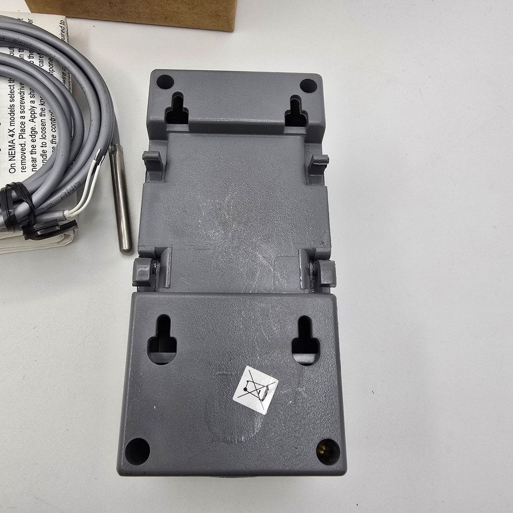 Johnson Controls A419GBF-1C Temp Controller 24 VAC Display