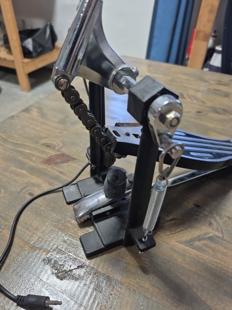 Dixon Drum Pedal Single Chain.missing One Bolt See Pic