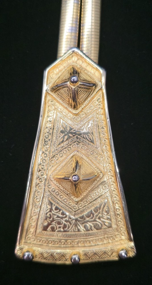 Vtg Signed Accessocraft Gold Tone Shield Stretch Chain Belt
