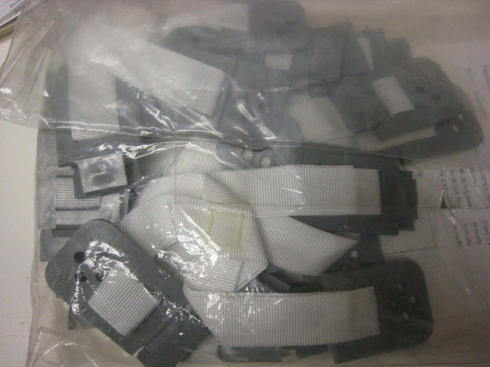 3M CROWN STRAP ASSEMBLY # W-2871-5 Pack has 5 inside it