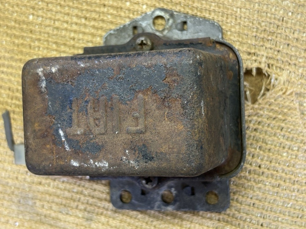 fiat 124 spider Voltage Regulator