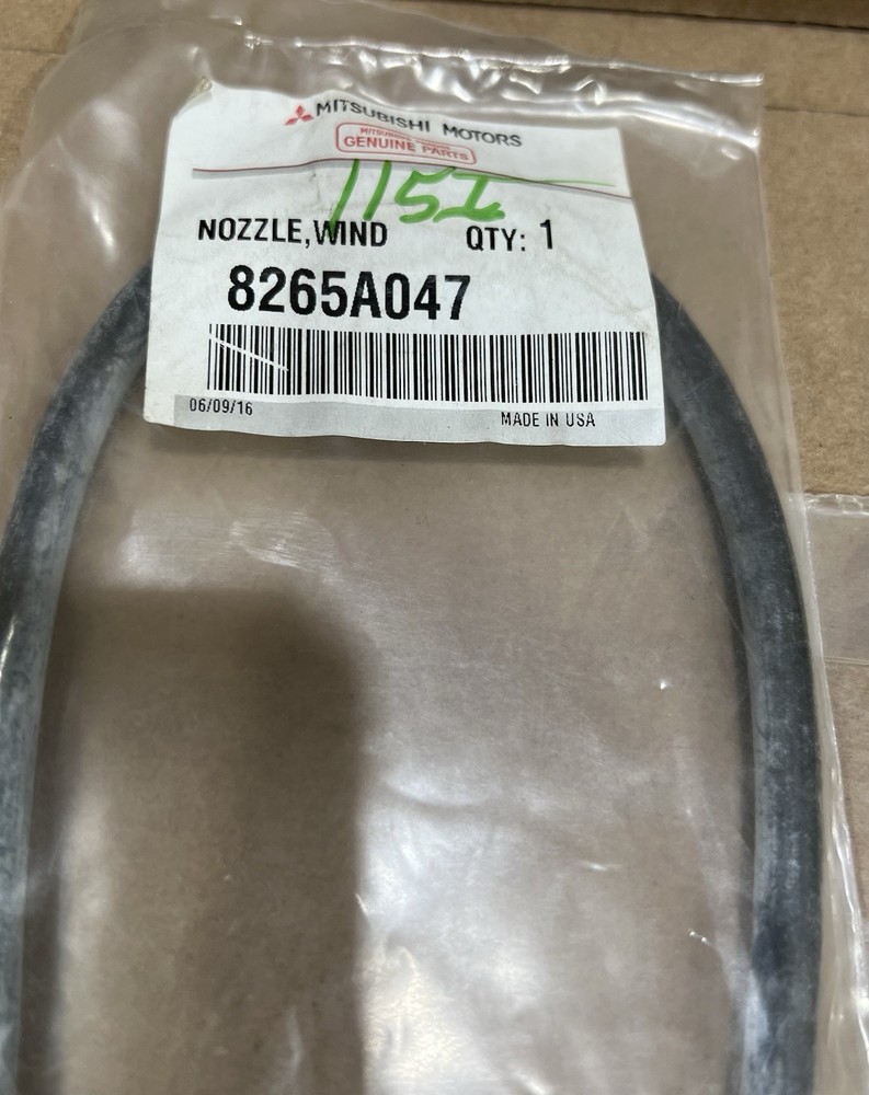 Genuine Mitsubishi Windshield Washer Nozzle Pair Left Right 2006-2012 Eclipse