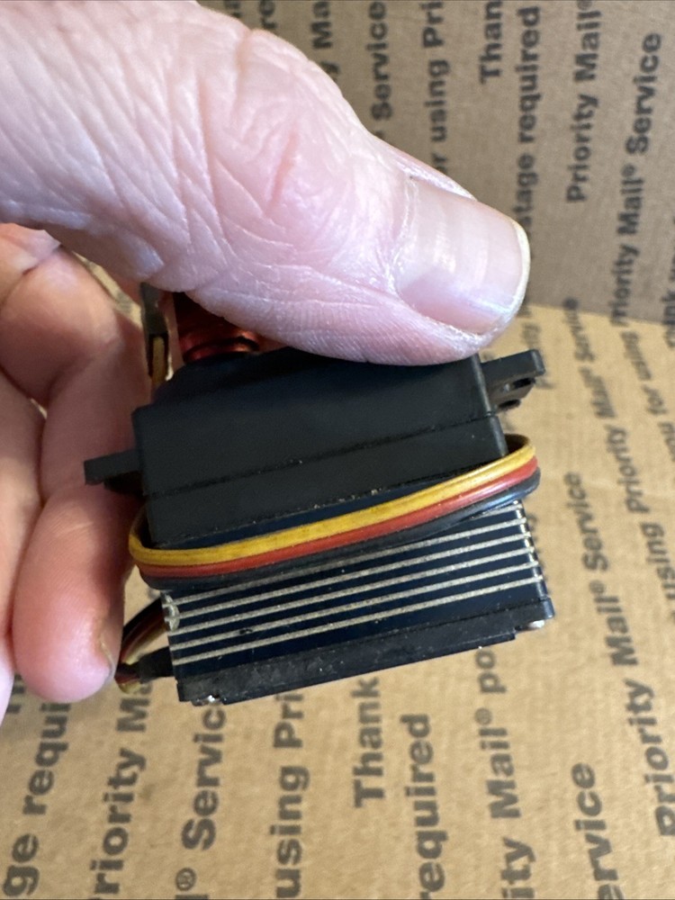 Hitec HSC-5998TG Titanium Gear Programmable Servo