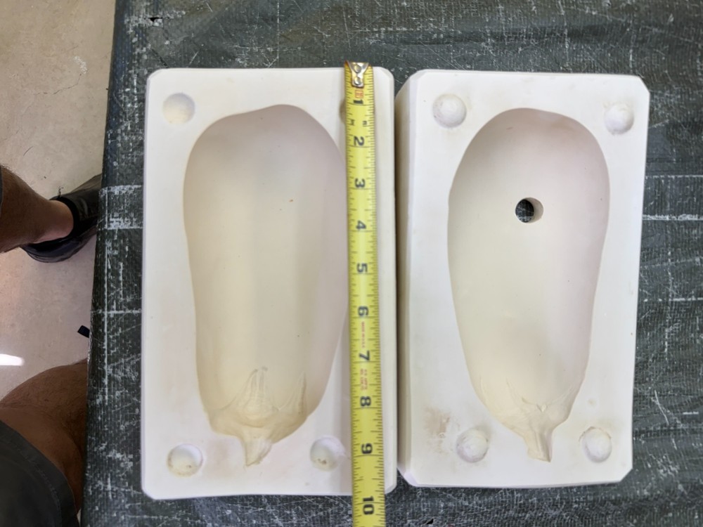 VINTAGE BOOTHE CERAMIC MOLD #702 EGGPLANT